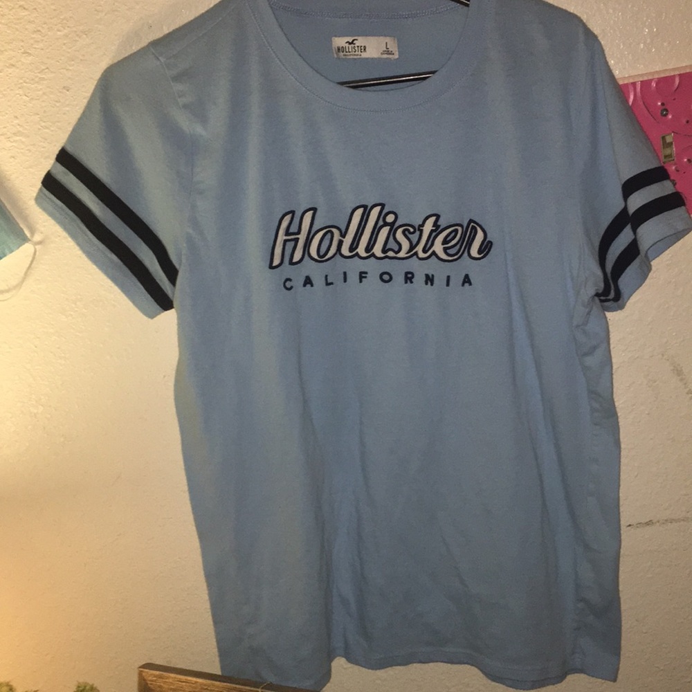 Hollister baseball tee